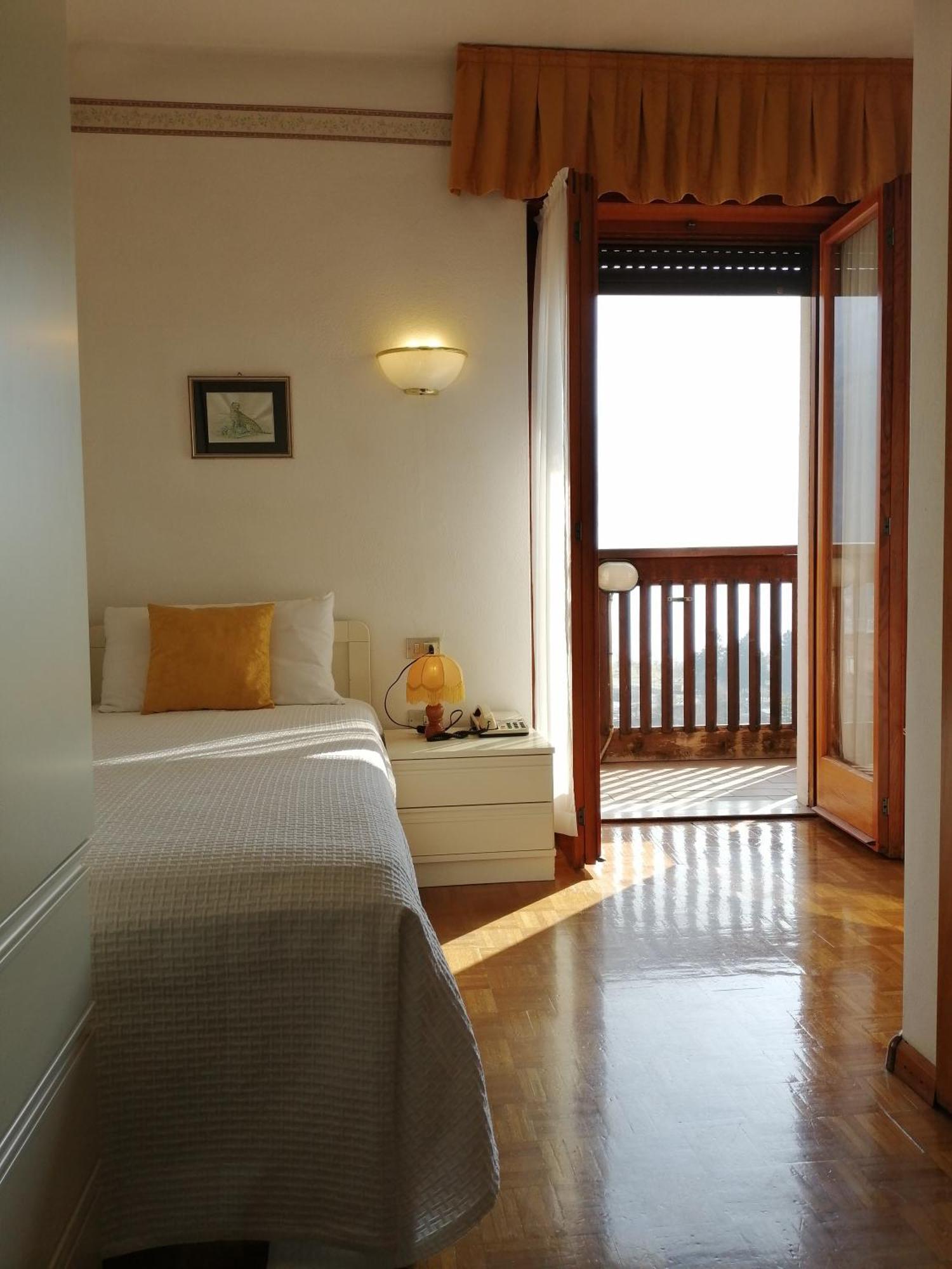 Albergo Stella Alpina โมลเวโน ภายนอก รูปภาพ